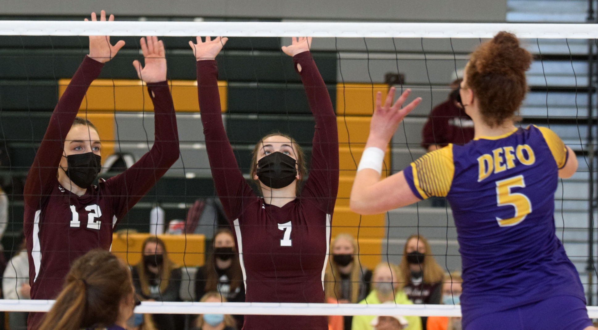 Holmen's Kyla Christnovich, Raegan Boe
